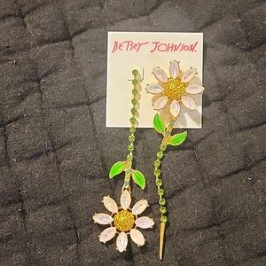 Betsey johnson NWT pink sunflower earrings